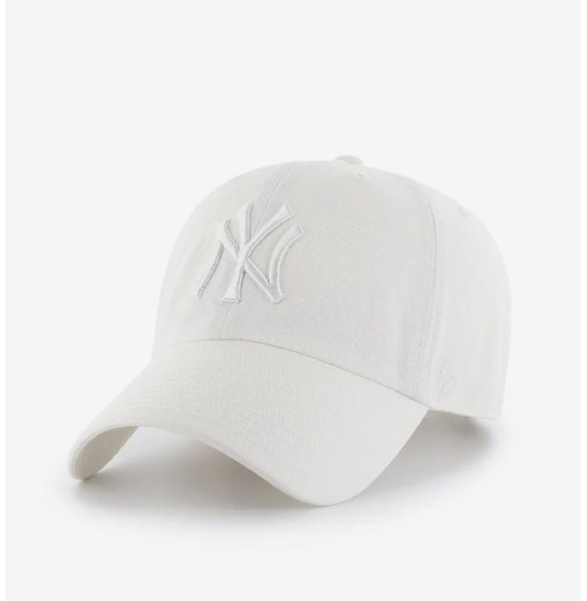 New Era New York Yankees 9FORTY Adjustable Baseball Cap - Official MLB NY Logo in Multiple Colors